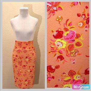 LULAROE Small Cassie Pencil Skirt